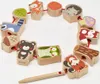 Klasické drevené navliekacie kocky Classic World – Lesné Náhľad obrázku produktu 2