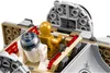 A close-up view of the interior of a LEGO Star Wars Droid Escape Pod, featuring the R2-D2 and C-3PO minifigures. Podgląd zdjęcia produktu