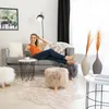 Relaxdays Fell Hocker, flauschig, 4 Holzbeine, gepolsterter Produktbild-Vorschau 3