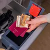 Möbeltresor mit einem Doppelbartschloss von HMF mit 23 cm Breite in Anthrazit Produktbild-Vorschau