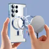 Hands holding a phone case and a magnetic charger, demonstrating compatibility. Produktbild-Vorschau