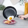Sada granitových panvíc BLACK LINE, 3 ks, 20/24/28 cm Náhľad obrázku produktu 6