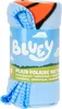 A rolled-up Bluey blanket inside its packaging. Produktbild-Vorschau