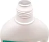 Close-up of the top of a white plastic bottle with a silver foil seal. Anteprima dell’immagine prodotto