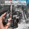 A hand holding a walkie-talkie with a background of a person using a jackhammer. Produktbild-Vorschau