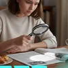 Loupe 10x avec éclairage LED (18 diodes) et grand verre Voir les images du produit 5