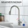 A kitchen faucet is shown in a sink, with text overlays describing its features. Produktbild-Vorschau