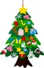 A felt Christmas tree with various felt ornaments attached. Voir les images du produit