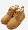 A pair of Ugg Neumel boots are shown against a white background. Produktbild-Vorschau