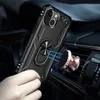 A hand holding a black phone case with a ring holder, which is magnetically attached to a car vent mount. Produktbild-Vorschau