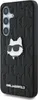 A black phone case with a Karl Lagerfeld monogram pattern and a Choupette Head pin accessory. Produktbild-Vorschau