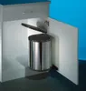 A stainless steel trash can with a black lid is mounted inside a white cabinet. Produktbild-Vorschau