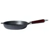 A cast iron frying pan with a wooden handle is shown against a white background. Podgląd zdjęcia produktu