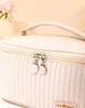 J&W Damescosmetica tas Tulirana, beige, one size Productafbeelding-voorbeeld 7