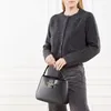 Tommy Hilfiger Damen Umhängetaschen AW0AW15606 BDS Farbe: Produktbild-Vorschau 14