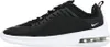 A side view of a black and white Nike Air Max Axis shoe. Voir les images du produit
