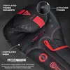 A close-up view of a black and red boxing glove with text overlays highlighting features. Voir les images du produit