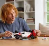 LEGO Icons McLaren MP4/4 et Ayrton Senna 10330 Voir les images du produit 31