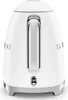 A close-up, front view of a white Smeg kettle on a white background. Produktbild-Vorschau