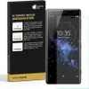 A product box for a screen protector next to a smartphone with the screen protector applied. Produktbild-Vorschau