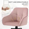 Close-up of a pink velvet armchair with text overlays highlighting its features. Náhľad obrázku produktu