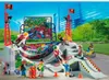 A Playmobil skate park playset with multiple figures engaged in skateboarding and biking activities. Anteprima dell’immagine prodotto