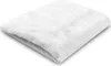 A white towel folded and lying on a white background. Voir les images du produit