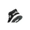 A close-up view of the heel and sole of a black Timberland Sprint Trekker Mid boot. Voir les images du produit