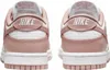 The back view of a pair of Nike Dunk Low Whisper sneakers. Anteprima dell’immagine prodotto