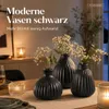 Vaso Esko in porcellana nero opaco H 12 cm Set di 3 Anteprima dell’immagine prodotto 4