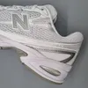 New Balance U740WM2 Weiß mit Silber Metallic und Reflexion Produktbild-Vorschau 19