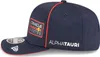 A close-up side view of a navy blue baseball cap with red trim and logos. Anteprima dell’immagine prodotto
