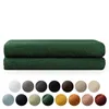 Two folded dark green towels are stacked on top of each other, with a row of color swatches below them. Anteprima dell’immagine prodotto