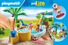 A playful scene of children enjoying a water park with slides and a whirlpool, set against a beach backdrop. Anteprima dell’immagine prodotto