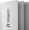 Three white cards with the Tangem logo and text are arranged in a slight diagonal. Produktbild-Vorschau
