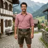 Lifestyle-Ansicht eines traditionellen Herren-Ledergürtels in Dunkelbraun Produktbild-Vorschau