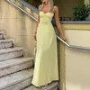 Damen Träger Maxikleid, taillierte A-Linie in Hellgelb für Produktbild-Vorschau 4