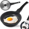 A frying pan with a fried egg in it, and a close-up of the pan's bottom and a packaged version of the pan. Anteprima dell’immagine prodotto