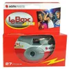A product box for a disposable camera, showing the camera inside and a picture of people at a party. Anteprima dell’immagine prodotto