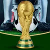 Hochwertiges, stehendes WM-Pokal-Modell in Goldoptik mit Produktbild-Vorschau 4