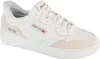A white Skechers sneaker with beige accents. Produktbild-Vorschau