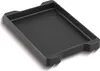 A black rectangular griddle plate with raised edges and two handles on the top side, shown at an angle against a white background. Produktbild-Vorschau