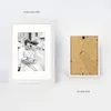 A white picture frame with a photo of a couple inside, shown from the front and back. Anteprima dell’immagine prodotto