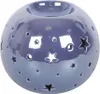 A violet-colored ceramic oil burner with star-shaped cutouts. Voir les images du produit