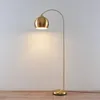 Lindby Bogenstehlampe Moisia, messingfarben, Metall, 148 cm Produktbild-Vorschau 3