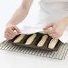 Lekue - Mini forma na bagety - perforovaná Náhľad obrázku produktu 3