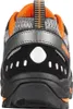 The back view of a black and orange athletic shoe. Anteprima dell’immagine prodotto
