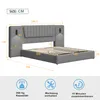 A diagram showing the dimensions of a bed frame, along with icons indicating weight capacity, included tools, and assembly time. Produktbild-Vorschau