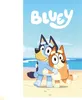 Two cartoon dogs hugging on a beach with the word "BLUEY" above them. Anteprima dell’immagine prodotto