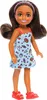 Barbie Chelsea con abito blu - Bambola con capelli castani Anteprima dell’immagine prodotto 3